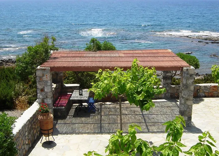 Paraktio Beach Apartments